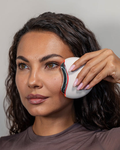 Blyss Aria — Radio Frequency Neck &amp; Face Lifting Device - Tiny Tim SkincareBlyss Aria — Radio Frequency Neck &amp; Face Lifting DeviceBlyss CareTiny Tim Skincaresku-43960114872365Blyss Aria — Radio Frequency Neck &amp; Face Lifting Device